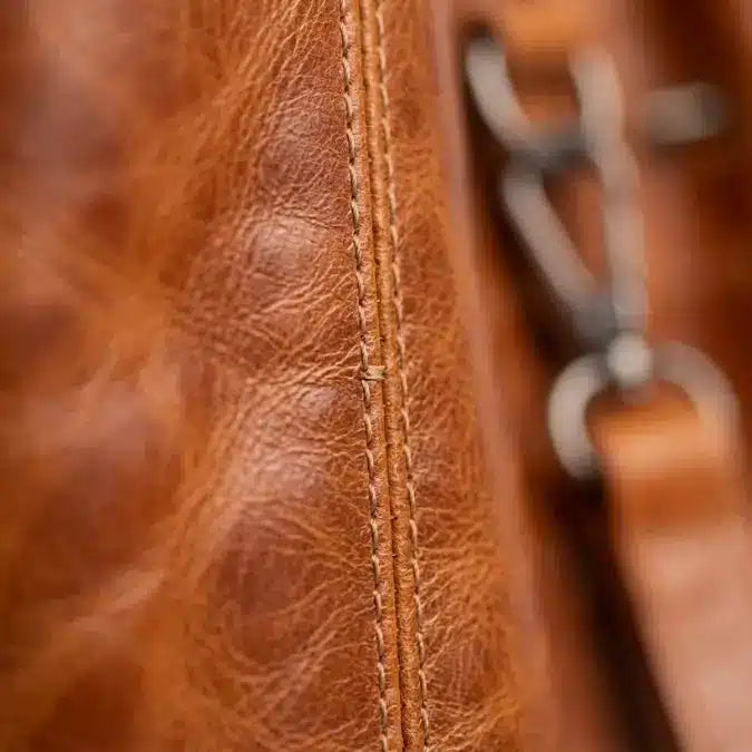 Crunch Tan Tote leather detail